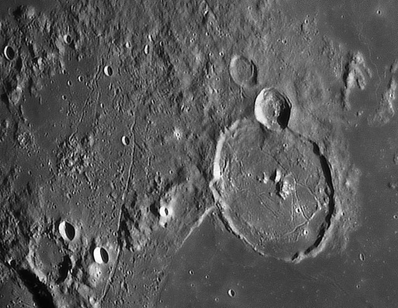 Moon 213336 Mond02AS3RegiStax6 PS